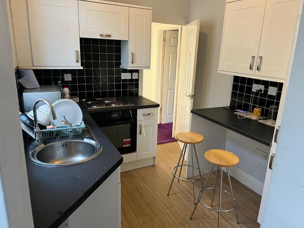 Wolves Living Bed and Breakfast Bushbury Εξωτερικό φωτογραφία